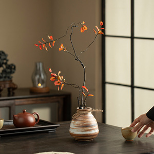 Vase en céramique fait main, petite décoration de table, style japonais vintage, pot à fleurs pour salon ou maison d'hôtes - Product Image 2