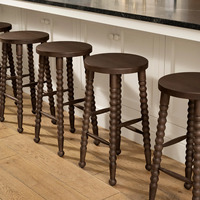 Tabouret de bar moderne en bois massif rétro nordique avec tissu durable pour bars commerciaux hôtels restaurants appartements et usage domestique