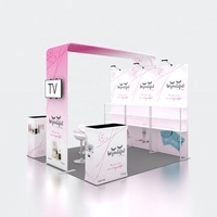 Stand d'exposition modulaire léger 10x10 pour salons professionnels, avec structure en tube d'aluminium et étagère en tissu tendu, idéal pour les événements
