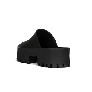 Sandalias planas <span class=keywords><strong>de</strong></span> plataforma para mujer y niña, cómodas, <span class=keywords><strong>de</strong></span> color negro, venta al por mayor <span class=keywords><strong>de</strong></span> fábrica - Product Image 4