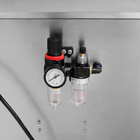 Ligne de production automatique de machine de remplissage d'embouteillage de cosmétiques d'eau d'essence en plastique, machine de remplissage de liquide automatique