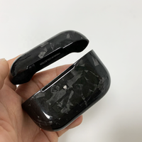 Étui pour AirPods Pro 2 en fibre de carbone véritable de luxe premium, compatible avec la charge sans fil magnétique, résistant aux chocs, fin et élégant