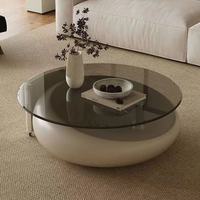 Maison moderne minimaliste, salon de style crème, ensemble de tables basses, plateau en verre, table basse de luxe légère