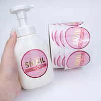 Rouleau d'autocollants en vinyle adhésif personnalisé avec impression UV, logo imprimé imperméable pour les produits de toilette de salle de bain, les cils, le shampoing