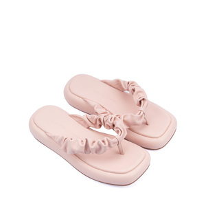 2023 Custom Manufacturer Design Women Flat Slides Outdoor Walking comode pantofole leggere pantofole da spiaggia da ragazza - Product Image 2
