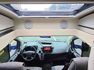<span class=keywords><strong>Ford</strong></span> New <span class=keywords><strong>Transit</strong></span> Yutong C520 T-type RV 2.0T Essence Transmission Automatique Intérieur Spacieux Résistant à l'usure État Premium - Product Image 3