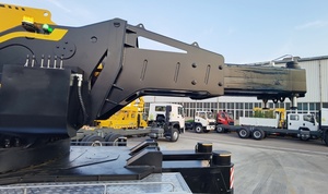 Le camion se pliant Offre Spéciale d'articulation de bras SQZ8000 180Ton a monté la <span class=keywords><strong>grue</strong></span> <span class=keywords><strong>avec</strong></span> le <span class=keywords><strong>contrepoids</strong></span> démontable - Product Image 2