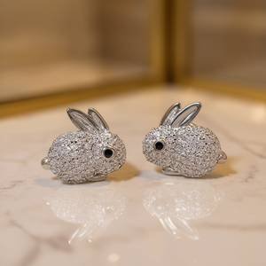 Boucles d'oreilles clous en or blanc E3370, motif lapin, micro-incrustation de strass en cristal, design animal mignon, unisexe, pour usage quotidien - Product Image 2