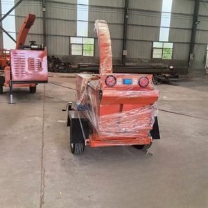 55hp grande cippatore di legno 1 anno silvicoltura smerigliatrice frantoio con motore e motore efficiente nella lavorazione rami tronchi legna da ardere