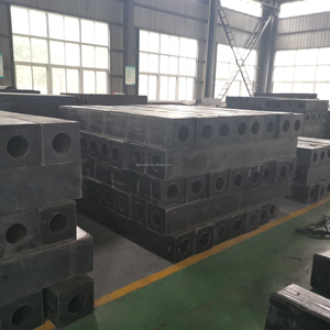 Guardabarros de goma Rectangular de personalización profesional cuadrado hueco con superficie de contacto grande y presión superficial pequeña - Product Image 3