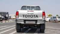 Toyota Hilux DC 2.4D 2024 d'occasion en bon état, sièges en cuir gauche, 5 places, caméra de recul, écran tactile, phares xénon, Euro IV, 250-300 ch, essence