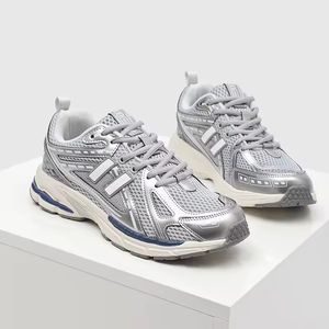 Chaussures de sport classiques rétro respirantes de haute qualité pour hommes, style décontracté, chaussures de luxe de créateur, style de marche sportive - Product Image 3