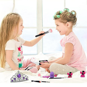 Kit <span class=keywords><strong>Trucco</strong></span> 2026 per Bambine, Set di Bellezza Giocattolo con Corona e Numerosi Accessori per Bambini - Product Image 4