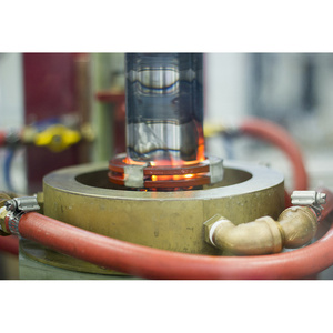 Équipement de chauffage par induction à processus uniforme pour les opérations d'usine, assurant des résultats thermiques cohérents - Product Image 1