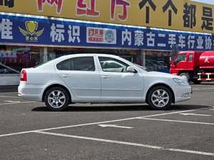 <span class=keywords><strong>Skoda</strong></span> Octavia 2013 1.6L d'<span class=keywords><strong>occasion</strong></span> Édition évasion manuelle Véhicule très bon marché Édition manuelle de Chine - Product Image 3