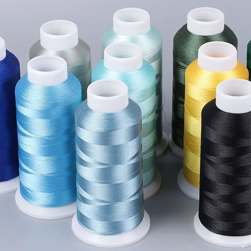 Yüksek seviye renk haslığı Polyester nakış makinesi dikiş ipliği