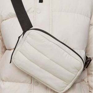 Sac banane matelassé souple avec logo personnalisé, grande capacité, imperméable, sac de poitrine bandoulière - Product Image 2