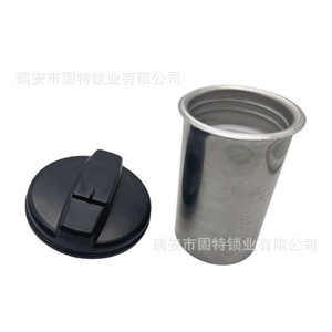 Tapa de Tanque de Combustible Diésel de 70 mm con Filtro y Junta para Tractores, Material de Plástico Negro y Hierro, con Llave - Product Image 2