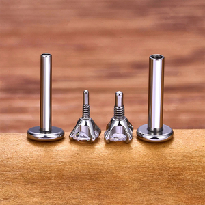 1 Buah Anting Stud <span class=keywords><strong>Titanium</strong></span> G23 dengan Zirkon 2-4mm Labret 6-12mm Ulir Internal 16G Perhiasan Tindik Bibir Telinga Tragus - Product Image 4