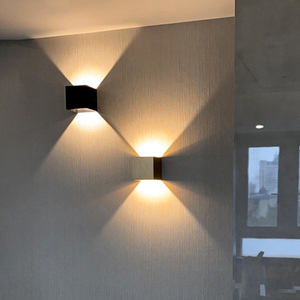 Lampada <span class=keywords><strong>da</strong></span> <span class=keywords><strong>parete</strong></span> <span class=keywords><strong>Led</strong></span> su e giù impermeabile IP65 in alluminio a <span class=keywords><strong>LED</strong></span> decorazione regolabile <span class=keywords><strong>da</strong></span> <span class=keywords><strong>parete</strong></span> <span class=keywords><strong>da</strong></span> giardino <span class=keywords><strong>design</strong></span> leggero <span class=keywords><strong>da</strong></span> <span class=keywords><strong>parete</strong></span> lampade <span class=keywords><strong>da</strong></span> <span class=keywords><strong>parete</strong></span> 10W 12W - Product Image 3