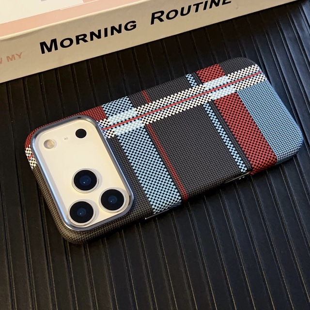 For Carbon Fiber Print Matte Animal Design Magnetic Skin-Feeling Drop-Resistant Full-Covered IPhone17PROMAX Mobile Phone Case
