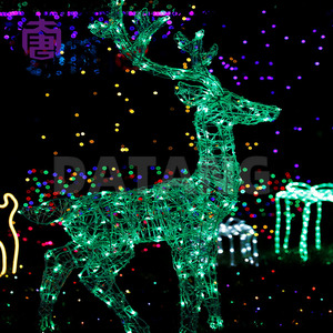 Décoration de Noël LED en forme de cerf pour extérieur, design 3D en fil métallique, blanc chaud 2700K, étanche pour affichage festif - Product Image 4