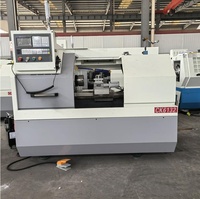 Tour CNC horizontal compact CK6132 de haute qualité, à lit plat, robuste, à broche unique, alésage de 60 mm, portée de 320 mm, à économie d'énergie