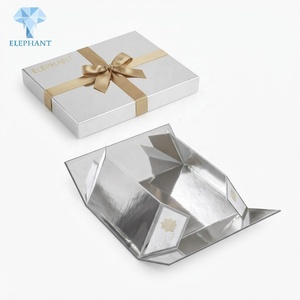 Boîte cadeau rigide de luxe, laminage brillant, estampage à chaud or, fabricant d'emballages personnalisés avec logo, écologique, recyclable, réutilisable - Product Image 4