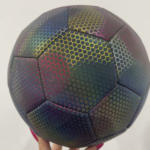 Balón de Fútbol Holográfico Reflectante Nuevo al por Mayor con Logotipo Personalizado - Product Image 3