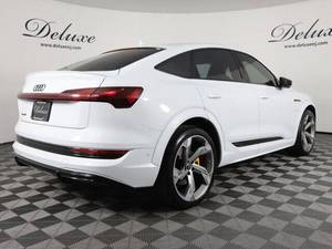 E-tron S Sportback AWD 4dr Automático Usado en Buen Estado, Volante a la Izquierda, R18, ACC, Asientos de Cuero - Product Image 3