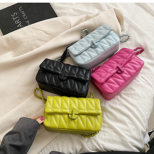Nuevo Bolso de Hombro y Bandolera de PU de Alta Gama, Cuadrado Mediano, con Cadena Rómbica, Bordado, a la Moda, Combinable con <span class=keywords><strong>Todo</strong></span> - Product Image 2