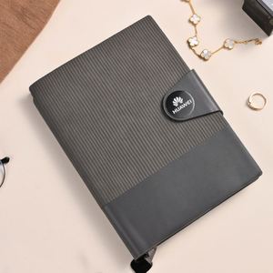 Cuaderno A5 de Tapa Dura, Cuero PU, Tela de Bambú, Cierre con Grabado, Personalizable, Páginas Rayadas Cosidas - Product Image 3