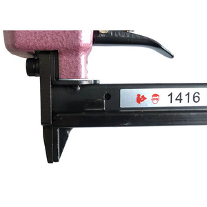 Pistola de Grapas Neumática Portátil de Calibre 22, Modelo 1416, para Trabajos Ligeros en Madera y Carpintería - Product Image 3