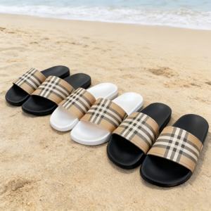 Sandales plates d'été décontractées, tendance, rayées, confortables et douces pour la plage - Product Image 1