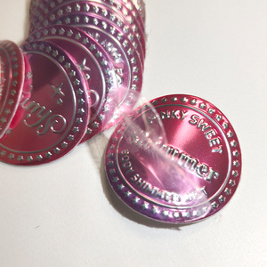 Etichette Adesive Rotonde Rosa Metallizzato con Bordo a Stella e Testo in Rilievo <span class=keywords><strong>per</strong></span> Bottiglie di Profumo con Etichetta Privata - Product Image 2