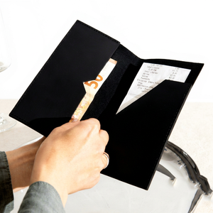Carpeta de Cuero Genuino para Facturas de Restaurante con Bolsillo para Tarjetas de Crédito, Logotipo Personalizado, Libro de Comandas para Clientes, Venta al por Mayor LBH-0055 - Product Image 1