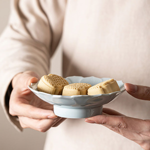 Plateau à thé et à collations Lotus Steps en porcelaine, forme de fleur, plateau à dessert pour fête - Product Image 1
