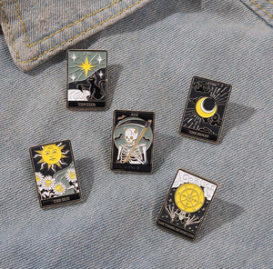 Pin de Esmalte de <span class=keywords><strong>Tarot</strong></span> Personalizado, Sol, Luna, Estrellas, Gótico, Esqueleto, Broches, Insignias de Solapa, Bolsa, Punk, Bruja Oscura, Pin de Gato, Pin de Carta del <span class=keywords><strong>Tarot</strong></span> - Product Image 6