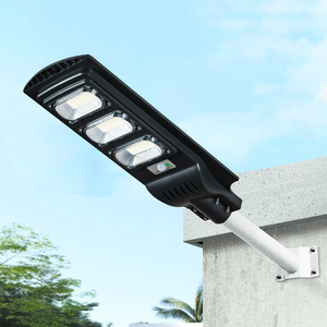 Lampu Tenaga Surya 200W Penerangan Tenaga Surya Bahan ABS Lampu Jalan Tenaga Surya LED Hemat Energi Sensor Gerak untuk Jalan Taman Halaman - Product Image 3