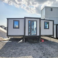 Maisons conteneurs modulaires préfabriquées en acier extensibles de 80 m² avec 4 salles de bain, cuisine et 2 étages, type château duplex résidentiel intelligent