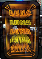 Letrero Luminoso LED RGB de Neón Personalizado para Hogares, Tiendas, Empresas y Centros Comerciales - Forma Personalizable, Control Remoto, 1 Año de Garantía, Decoración