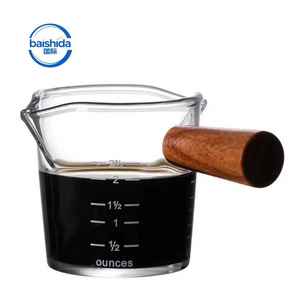 Tasse à mesurer pour café italien 75 <span class=keywords><strong>ml</strong></span> en <span class=keywords><strong>verre</strong></span> isolé avec deux becs verseurs, poignée en bois, pichet triple pour la cuisine, emballé dans une boîte - Product Image 1