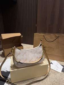 Bolso <span class=keywords><strong>de</strong></span> Hombro <span class=keywords><strong>de</strong></span> Diseñador Teri en Lona Signature Horse Carriage, Mini Bolso Bandolera <span class=keywords><strong>de</strong></span> Lujo para Mujer, Cierre <span class=keywords><strong>de</strong></span> Cremallera, Uso Diario - Product Image 2