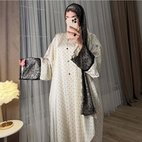 2026 Neues Frühlings-Großhandels-Maxikleid mit Polka-Dot-Print, französischem Chic, Spitzen-Patchwork, lockerer Abaya, bescheidenes Kleid mit Schal, Weiß