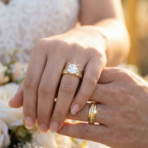 Anillos Resistentes al Deslustre e Impermeables de Buena Calidad, Anillo de Acero Inoxidable 316L Chapado en Oro PVD de 14k y 18k con Zirconia, Anillo de Compromiso para Mujer - Product Image 1