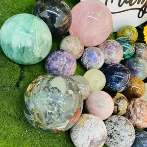 Sfera di Quarzo Trasparente Lucidata all'Ingrosso, Sfera di Cristallo di Quarzo Rosa per Arredamento Casa, Feng Shui, Regalo Unico per le Feste - Product Image 4
