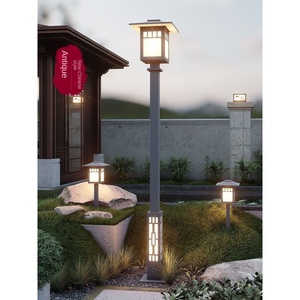 Venta al por mayor Nuevas luces LED solares para césped Clasificación IP67 Iluminación de jardín al aire libre - Product Image 1