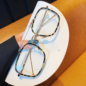 L3-9317 Monturas de Gafas Cuadradas Unisex con Lentes AC Anti-UV y Anti-Luz Azul, Ancho Medio, Puente Nasal Estándar, Origen Taizhou - Product Image 1