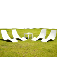 Chaise longue de piscine en fibre de verre résistante aux UV, lit de soleil flottant ergonomique en forme de S, design moderne, services de pliage/découpe pour piscine