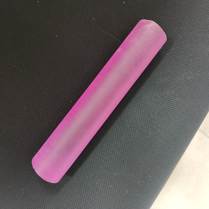 Pierre brute de corindon rose synthétique en forme de colonne, diamètre 38 mm, saphir créé en laboratoire, matière première pour pierres précieuses - Product Image 4